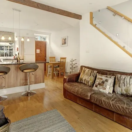 2 Bed In Oc-lr039