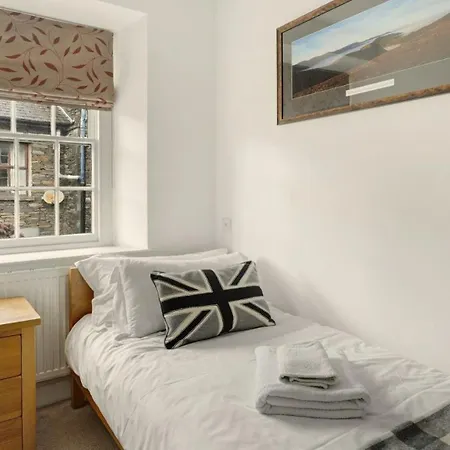 2 Bed In Oc-lr039 Эмблсайд