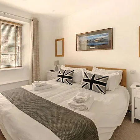 2 Bed In Oc-lr039 Эмблсайд